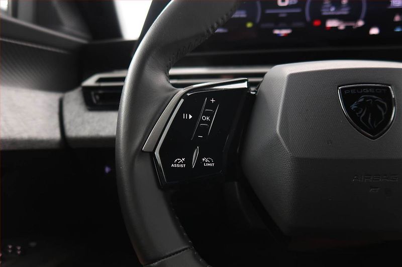 Peugeot 5008 (2025) Allure PureTech 130 - fotka 18 z 20
