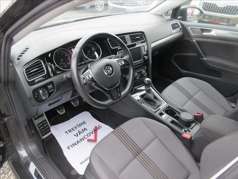Volkswagen Golf 1,4 TSI 92 kW Edice Allstar - fotka 6 z 16