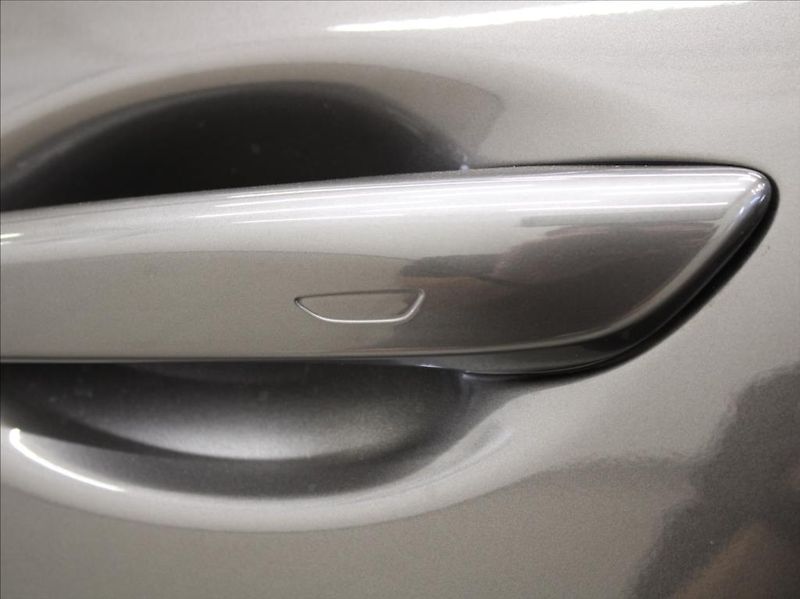 Mazda 3 2,0 G120 PLUS 1.maj. 6L-Zár. - fotka 21 z 22