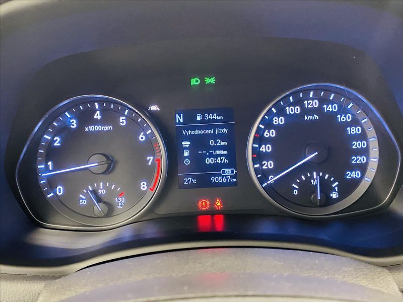 Hyundai i30 1,5 T-GDi 117kW Smart - fotka 11 z 25