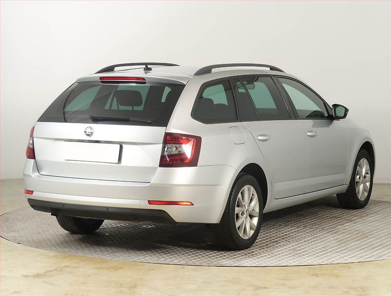 Škoda Octavia (2019) Style 1.6 TDI, Tempomat - fotka 5 z 18