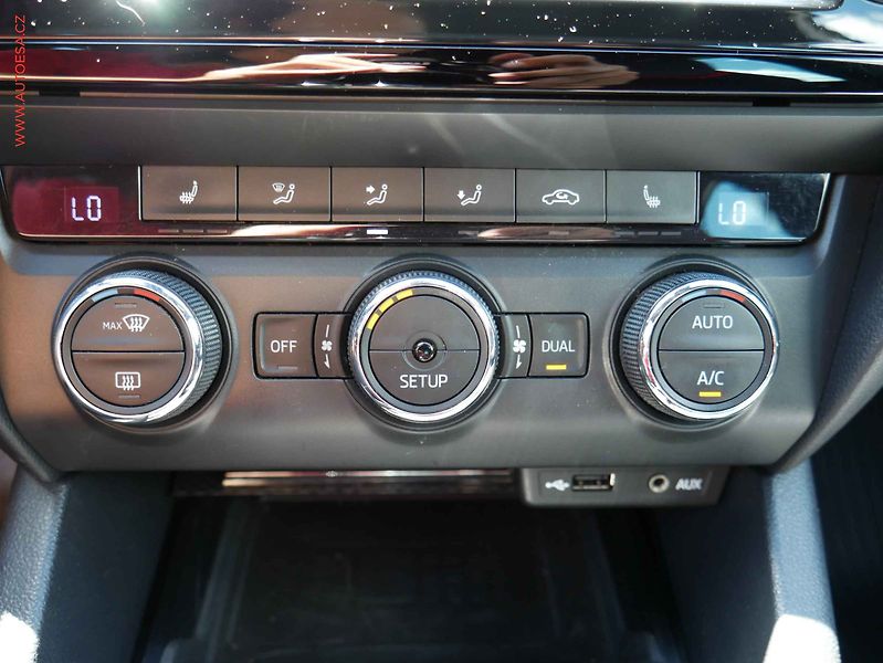 Škoda Octavia (2014) 2.0TDi, DSG, navi, bixen - fotka 19 z 21