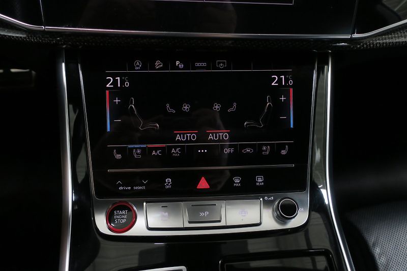 Audi SQ8 (2021) 4,0TDI V8 320 kW quattro - fotka 32 z 50