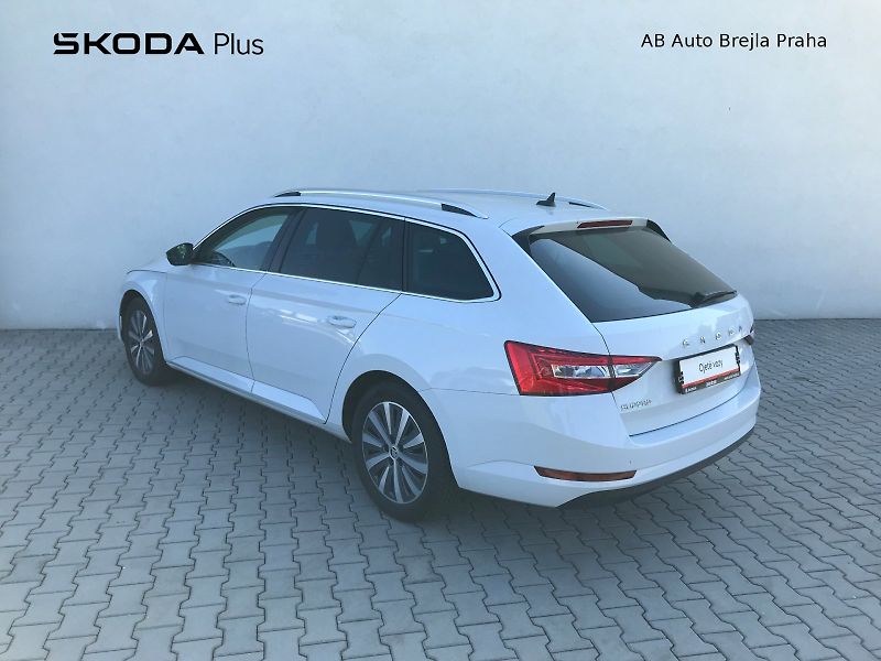 Škoda Superb (2022) COM GRT STY TD 110/2.0 6MP - fotka 7 z 26