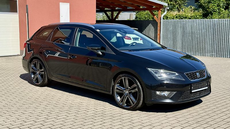 Seat Leon ST*2.0TDi*135kW*FR*LED*ACC* - fotka 5 z 20