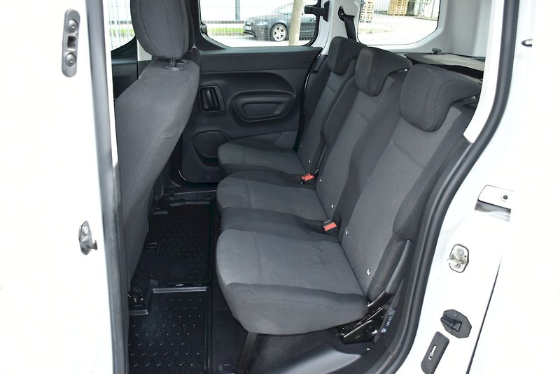 Peugeot Rifter (2022) 1.5 HDI 75kW - fotka 21 z 27