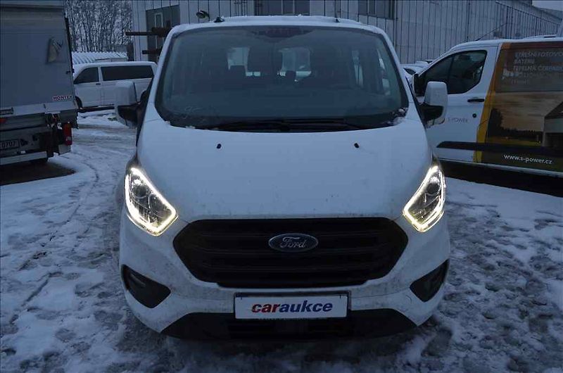 Ford Transit (2022) CUSTOM 2,0 D - fotka 2 z 16