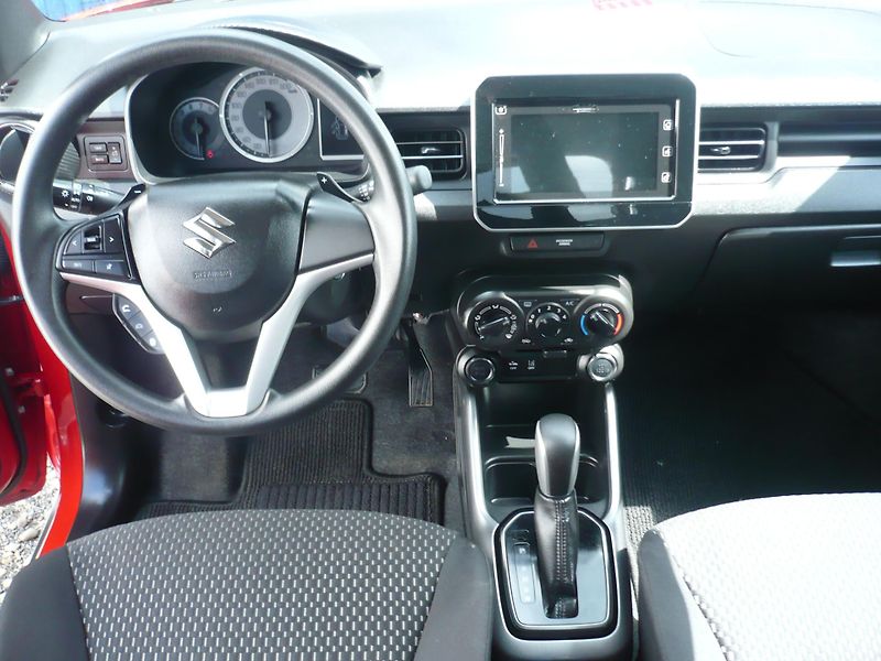 Suzuki Ignis 1.2i 61Kw Automat REZERVACE - fotka 10 z 29