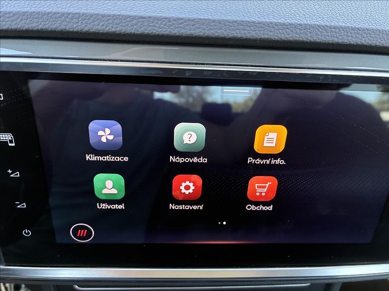 Seat Ateca 2,0 TDI 4X4 TAŽNÉ KAMERA - fotka 30 z 39
