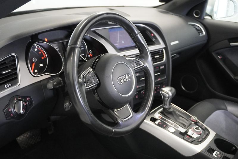 Audi A5 2.0 TFSI 155kW QUATTRO KABIRO - fotka 16 z 30