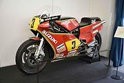 Motocykl Suzuki RG500, se kterým Randy Mamola závodil v roce 1981.