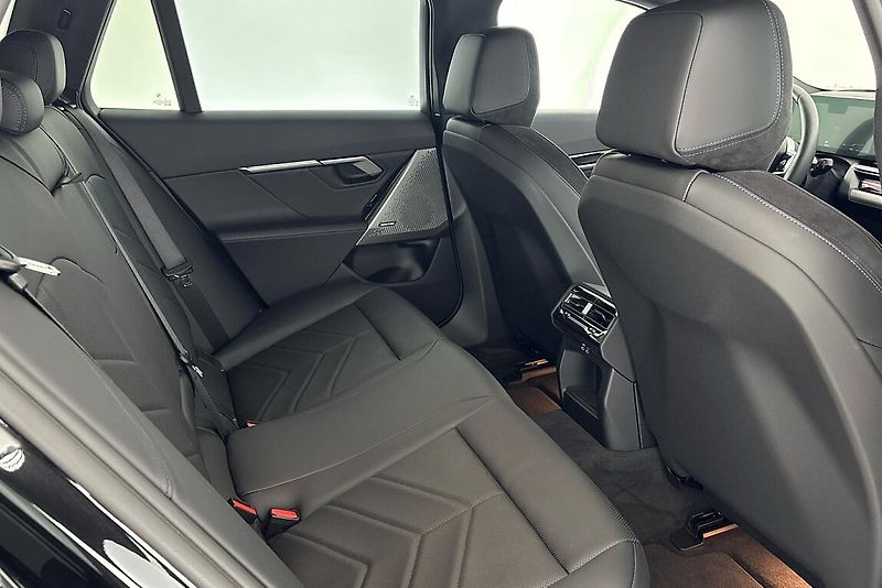 BMW Řada 5 řady 5 | 520d xDrive - fotka 15 z 16
