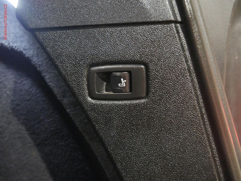 BMW Řada 5 (2017) 2.0d 520xd, AT, LED, panor - fotka 21 z 24