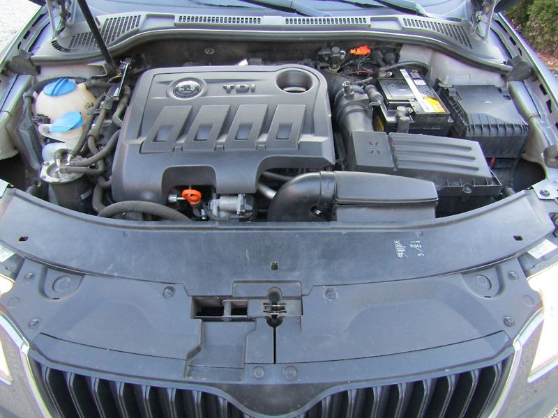 Škoda Superb (2011) 2.0 TDI 103kW  BEZ KOROZE - fotka 41 z 41