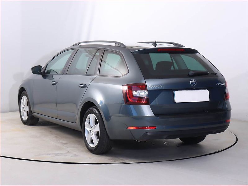 Škoda Octavia (2018) 2.0 TDI, Navi, Tempomat - fotka 4 z 18