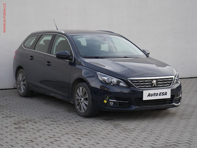 Peugeot 308 (2018) 2.0 HDi, ČR, Allure, AT - fotka 1 z 16
