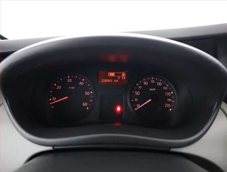 Renault Trafic (2013) 2.0 dCi, 1Maj - fotka 7 z 17