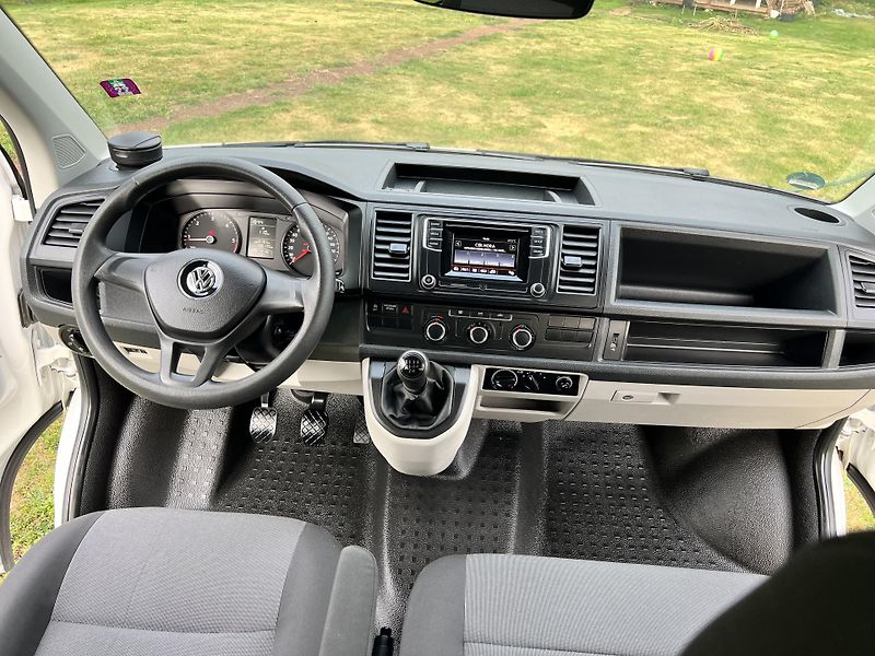 Volkswagen Transporter 2.0TDI 75KW,9MÍST,TZ,KLIMA,1MA - fotka 29 z 37