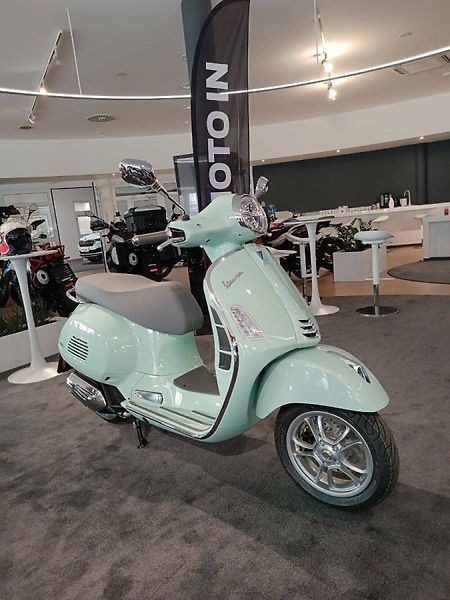 Vespa GTS 125 (2026) Verde Amabile E5+ - fotka 15 z 15