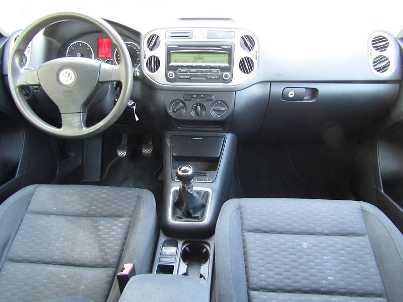 Volkswagen Tiguan (2008) 2.0 TDI 100kW  4x4 BEZ KOROZE - fotka 15 z 36