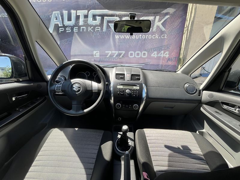Suzuki SX4 1.6VVTi, 4x4 - fotka 12 z 20