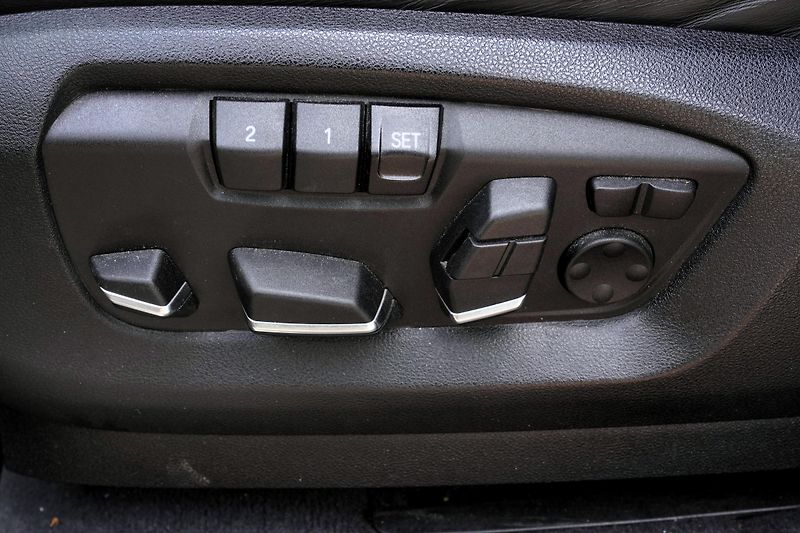 BMW X6 M50d, ČR, Tažné, Ventilace,H/K - fotka 34 z 42