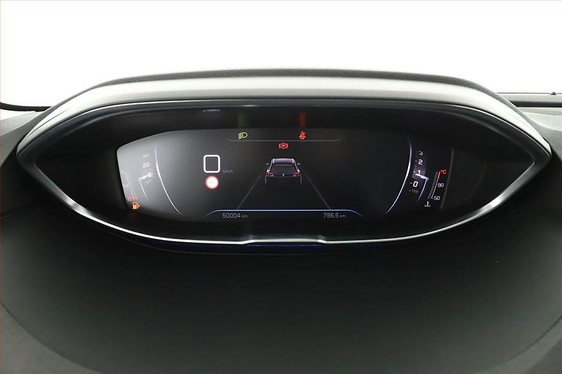 Peugeot 5008 (2022) Allure 1.5 BlueHDi - fotka 8 z 19