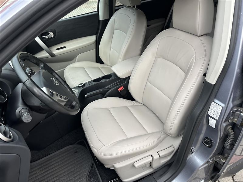 Nissan Qashqai 2,0 4x4 AUTOMAT TEKNA - fotka 12 z 37