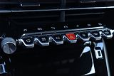 Peugeot 2008 (2021) GT Line 1.5 BlueHDi, Automat - náhled 16