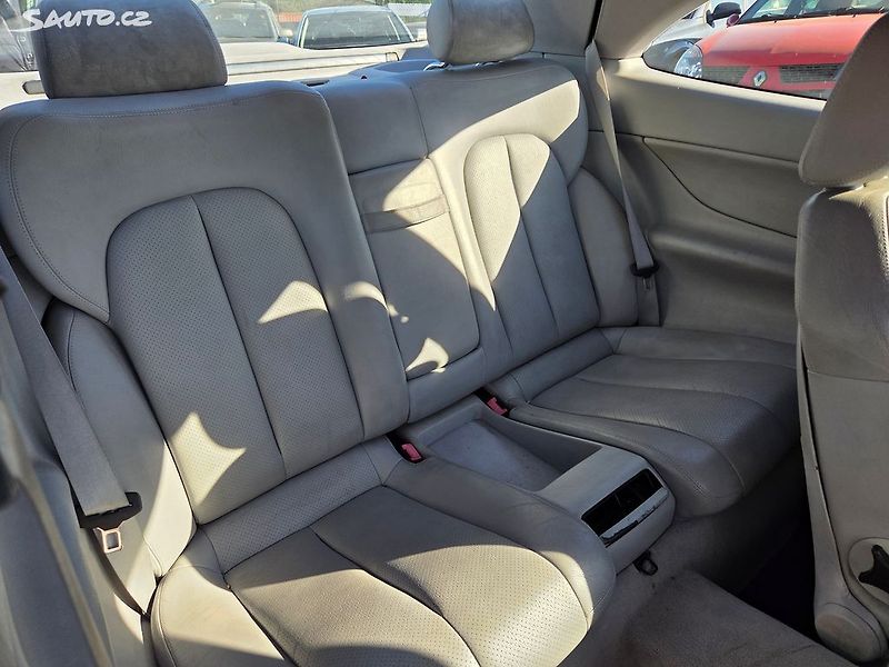 Mercedes-Benz CLK (2001) 320i - V6 Aut LPG Depozit - fotka 10 z 13