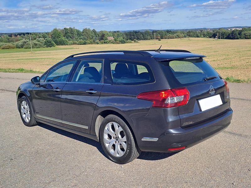Citroën C5 (2013) 2.0 HDi PĚKNÝ STAV - fotka 7 z 30