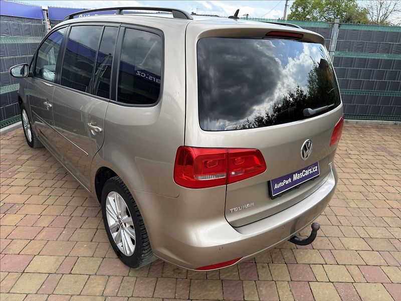 Volkswagen Touran 1.6 TDI Comfortline/Panorama/B - fotka 7 z 20