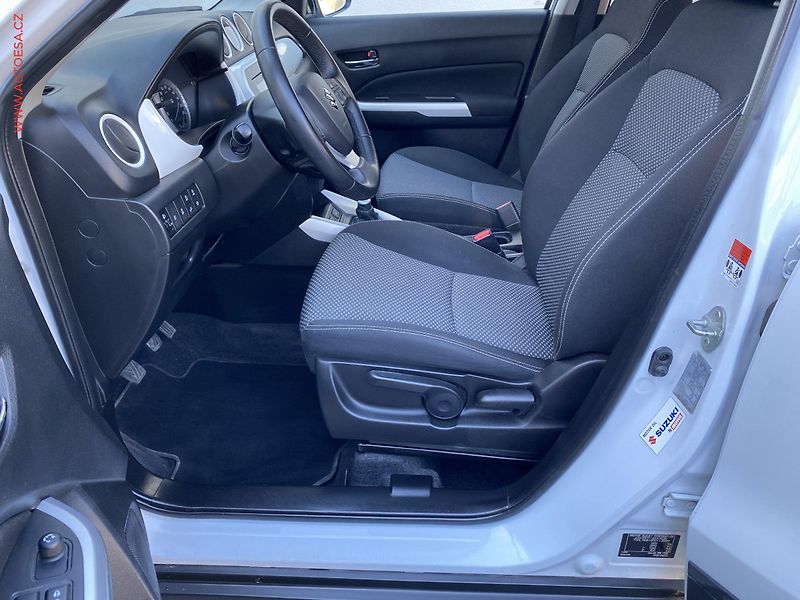 Suzuki Vitara (2015) 1.6 DDiS AllGrip, Premium, AC - fotka 9 z 19