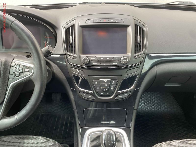 Opel Insignia (2015) 2.0 CDTi, ČR, Bixen, navi - fotka 12 z 18