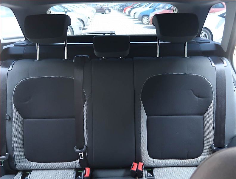 Škoda Fabia (2016) Ambition 1.2 TSI, Serv.kniha - fotka 10 z 16