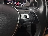 Volkswagen Golf (2017) 1.6 TDI, Tempomat - náhled 17