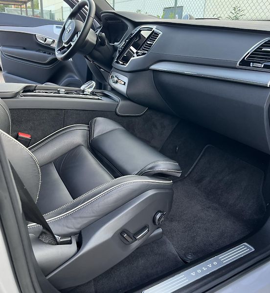 Volvo XC90 B5 AWD Ultimate v záruce - fotka 27 z 40