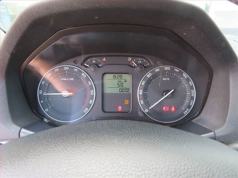 Škoda Octavia (2007) Ambiente 2.0 TDI, Tempomat - fotka 11 z 18