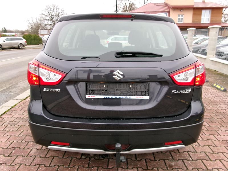 Suzuki SX4 S-Cross (2014) 1,6i AC TEMP VÝHŘEV TAŽNÉ - fotka 7 z 30