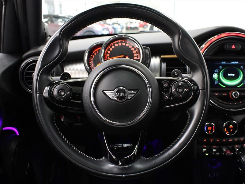 Mini Cooper S 2,0 T.141kW H/K Pano. 2xSady k - fotka 9 z 26