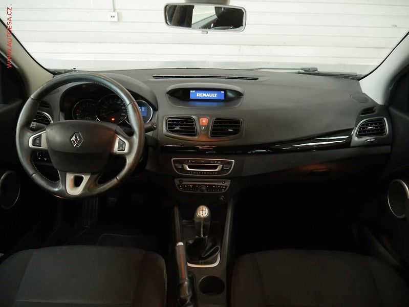 Renault Fluence (2011) 1.6 16V, AC, STK3/28 - fotka 8 z 18
