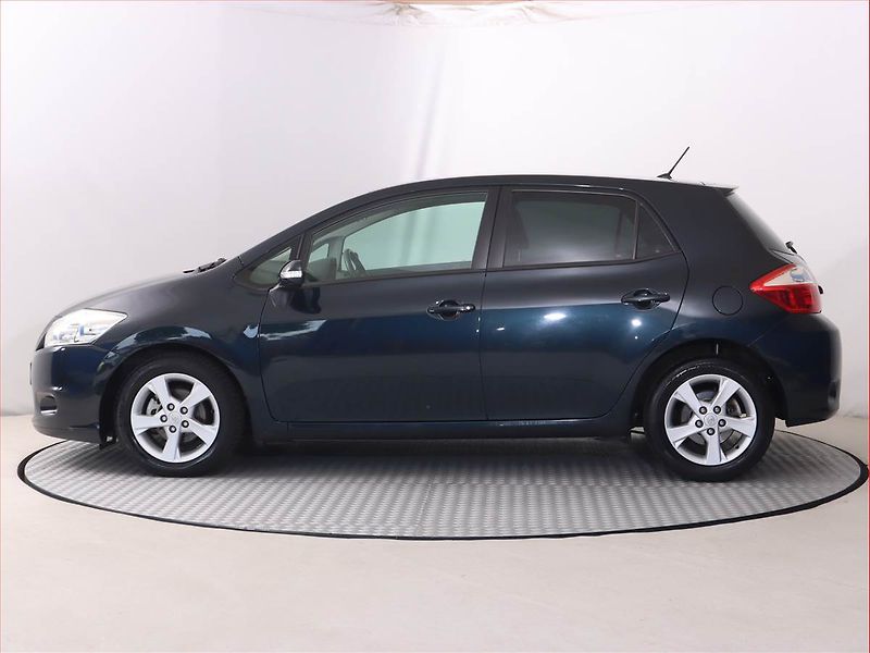Toyota Auris (2012) 1.4 D-4D, Navi, Vyhř. sedaček - fotka 3 z 17
