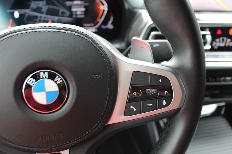 BMW X4 xDrive30d Mpaket - fotka 15 z 28