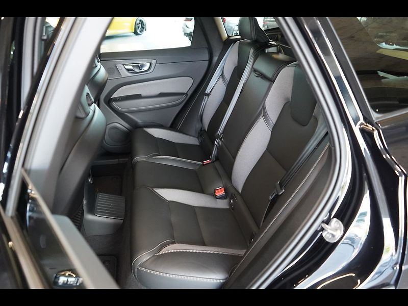 Volvo XC60 T8 PLUS Black Edition, 360°,HK - fotka 44 z 47