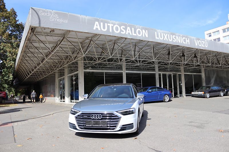 Audi A8 - fotka 2 z 68