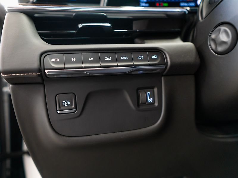 Cadillac Escalade (2024) 6.2 Premium Luxury Platinum - fotka 25 z 50