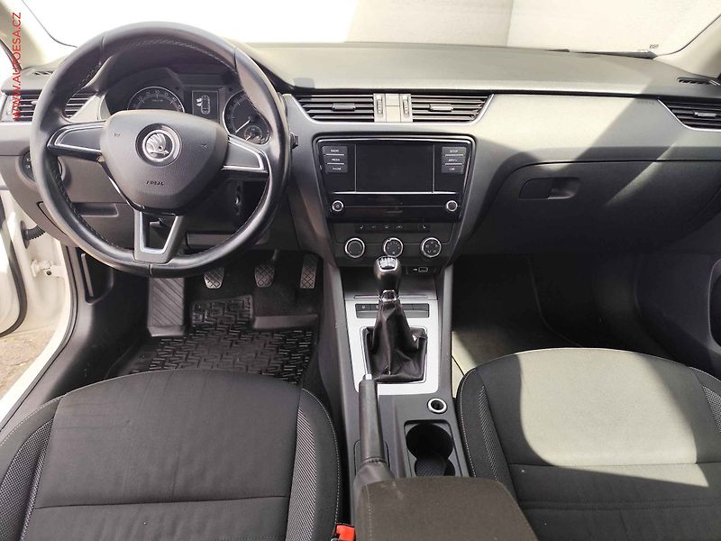 Škoda Octavia (2018) 1.6TDi, ČR, AC, temp - fotka 8 z 18