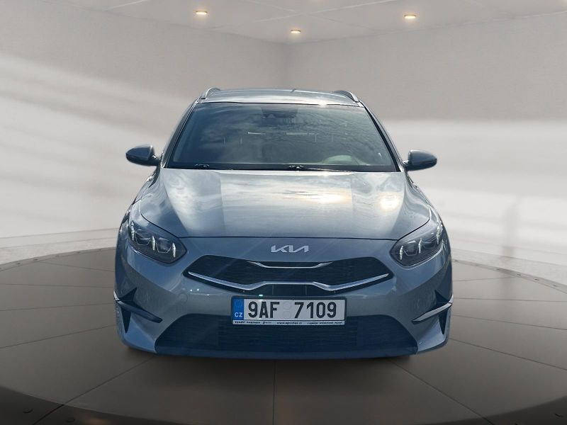 Kia Ceed (2022) TOP 1.5T-GDI 118kW CZ DPH - fotka 2 z 11