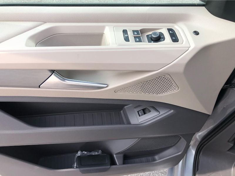 Volkswagen Multivan 2.0 TSi DSG 7st. LIFE - fotka 15 z 30
