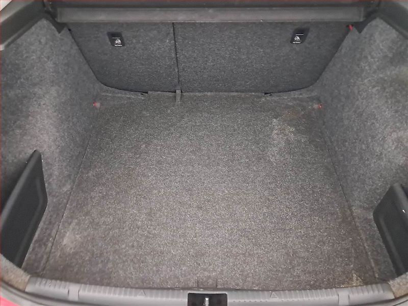 Škoda Rapid (2013) Style 1.2 TSI, Serv.kniha - fotka 14 z 17